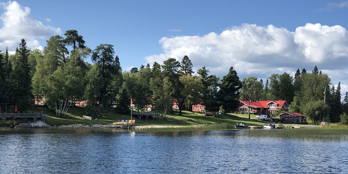 Forfaits de pêche à la truite grise — Vermilion Bay Lodge – Vermilion Bay Lodge
